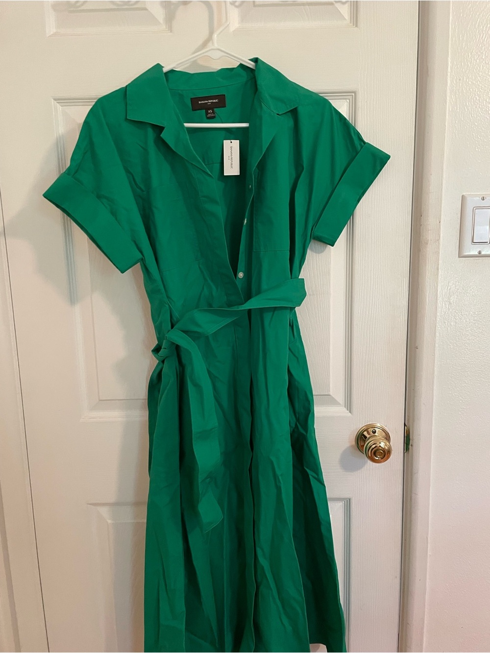 Banana Republic Emerald Green Short-Sleeve Midi Shirt Dress with Tie Waist